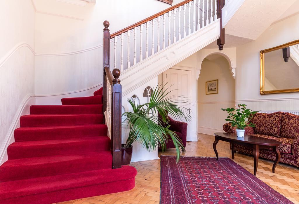 Villiers Lodge Surbiton 外观 照片