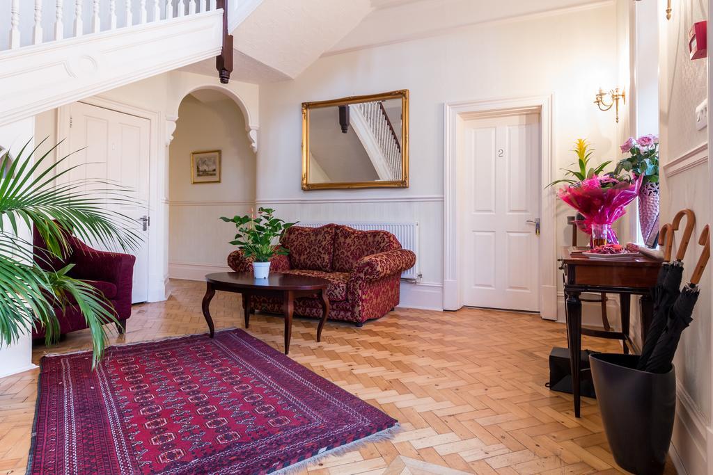 Villiers Lodge Surbiton 外观 照片