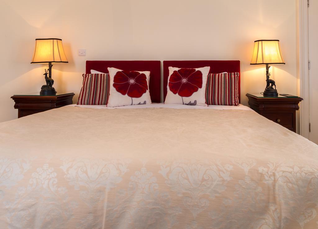 Villiers Lodge Surbiton 外观 照片