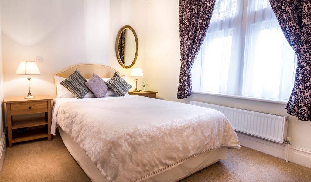 Villiers Lodge Surbiton 外观 照片